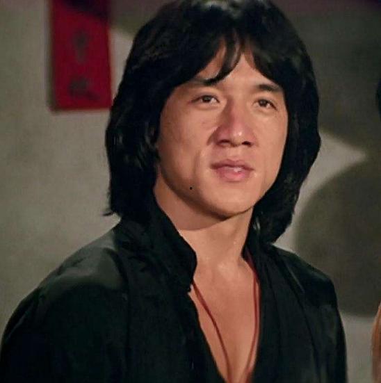 成龙爆料见鬼视频播放,揭秘神秘见鬼视频背后的真实故事 第2张 成龙爆料见鬼视频播放,揭秘神秘见鬼视频背后的真实故事 第2张